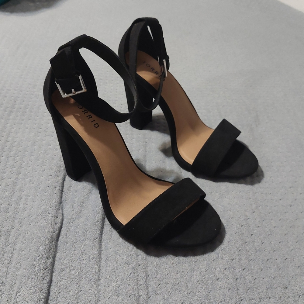 Torrid Classic Black Suede Block Heel Sandals 9.5WW - Picture 2 of 5